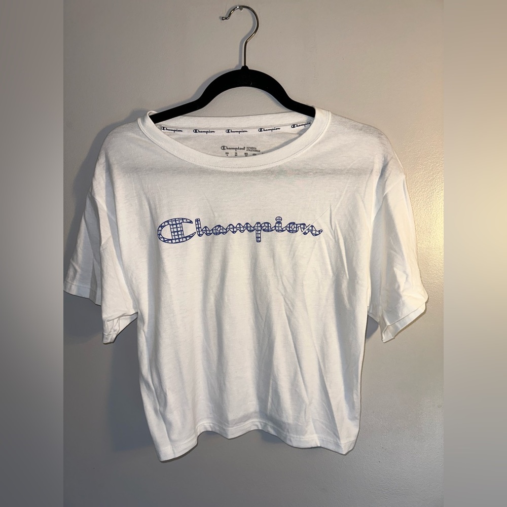 Small Women’s Champion crop top.
